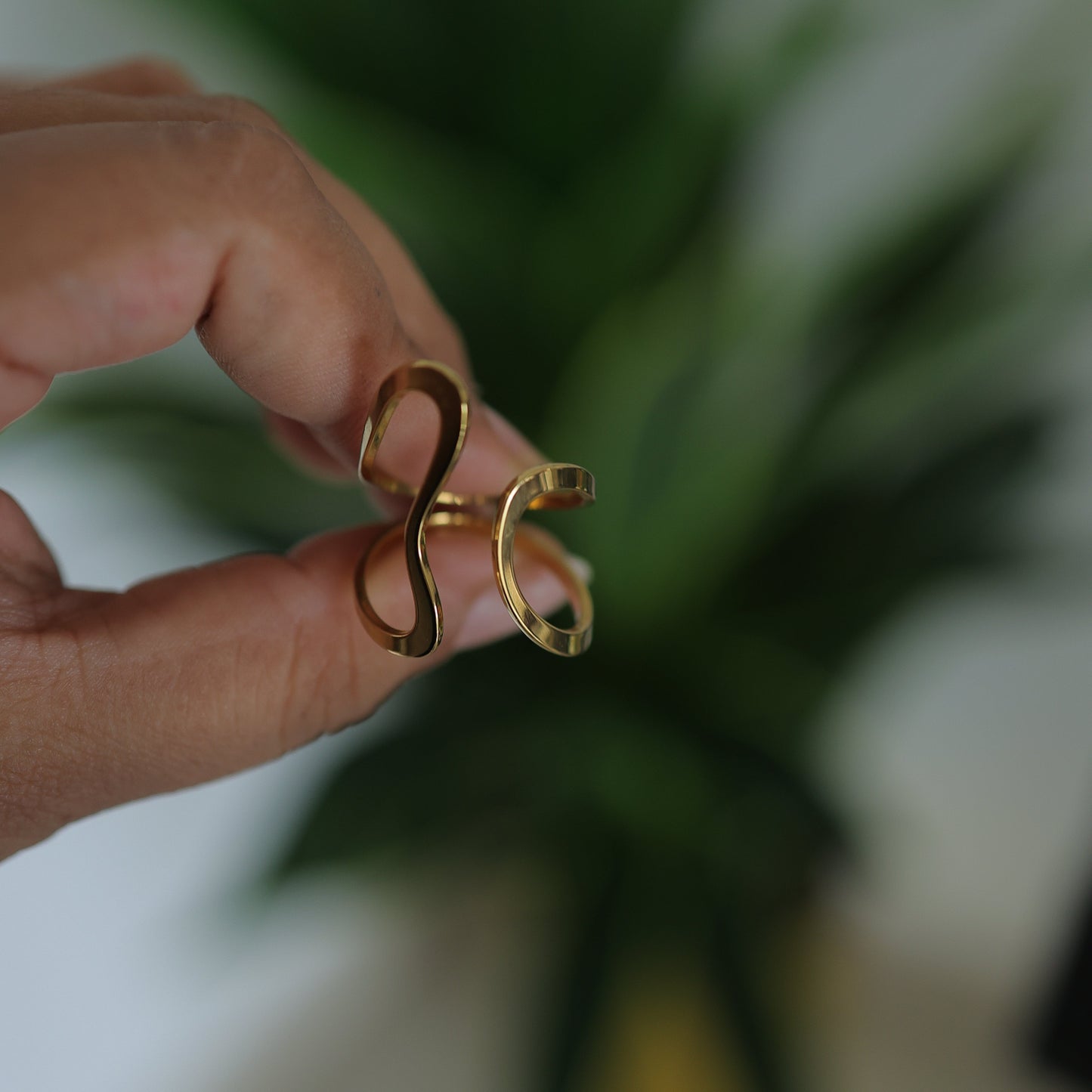 Solé Curve Ring || DV76