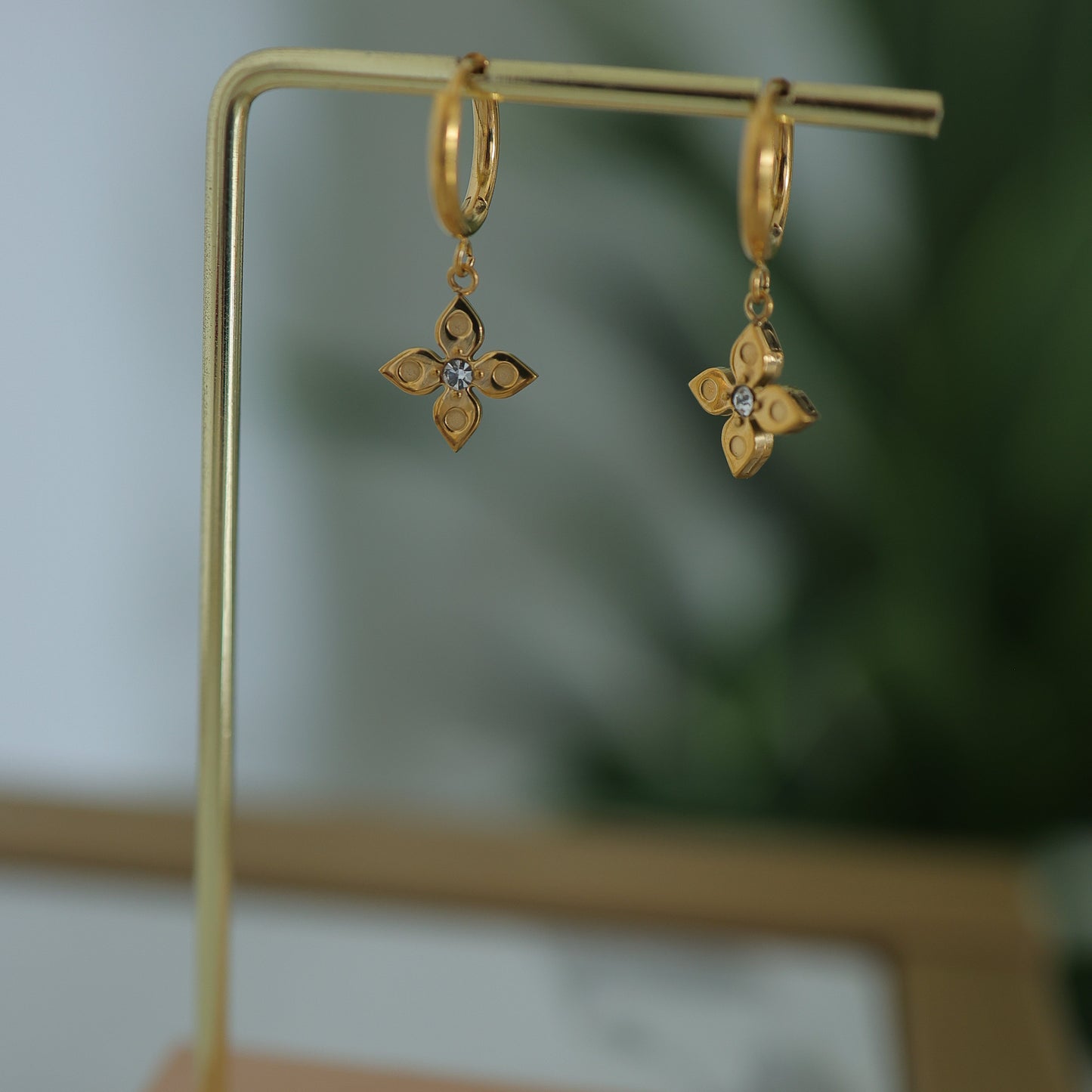 Fleur Charm Earrings || DV153