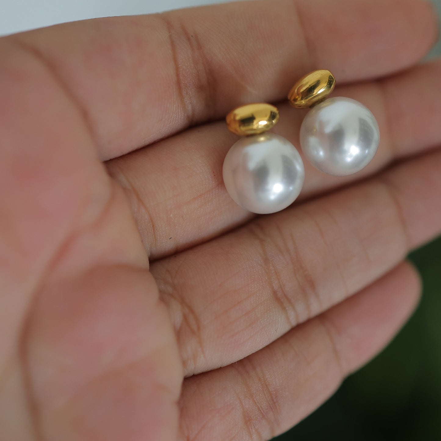 Golden Pearl Drops || DV149