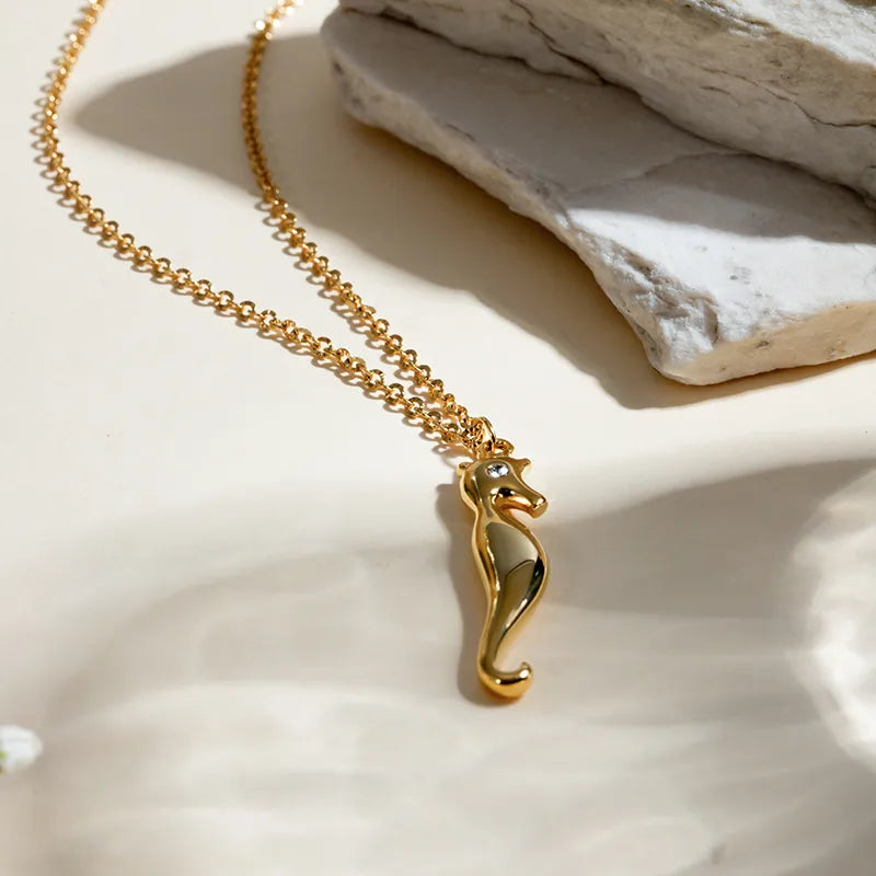 Seahorse Pendant Necklace || DV45