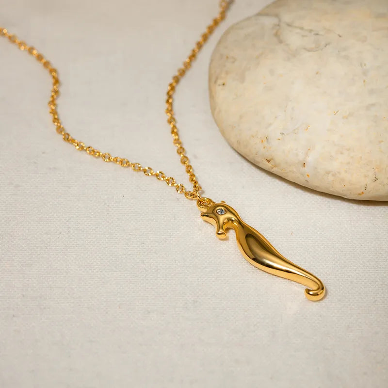 Seahorse Pendant Necklace || DV45