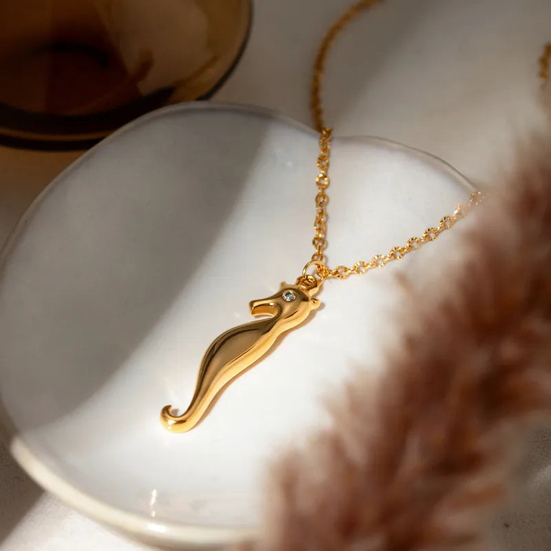 Seahorse Pendant Necklace || DV45