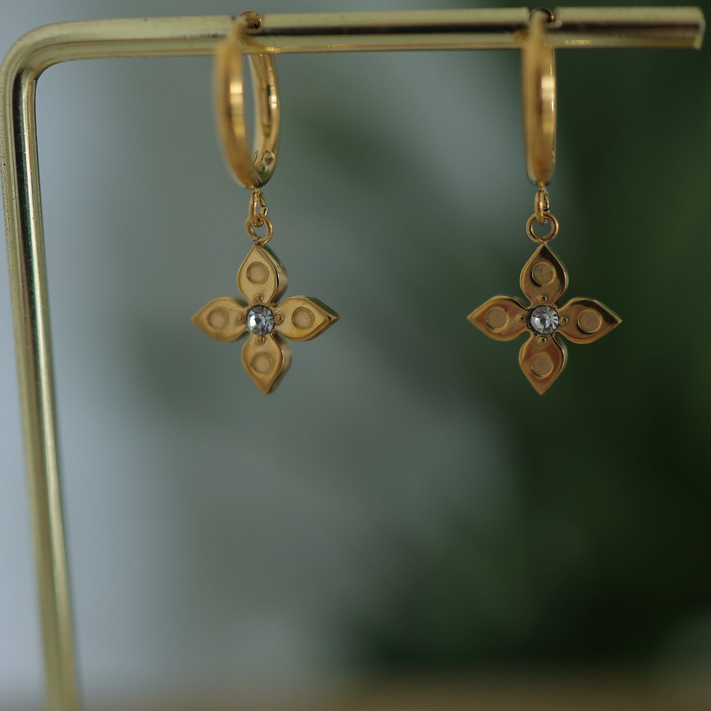 Fleur Charm Earrings || DV153