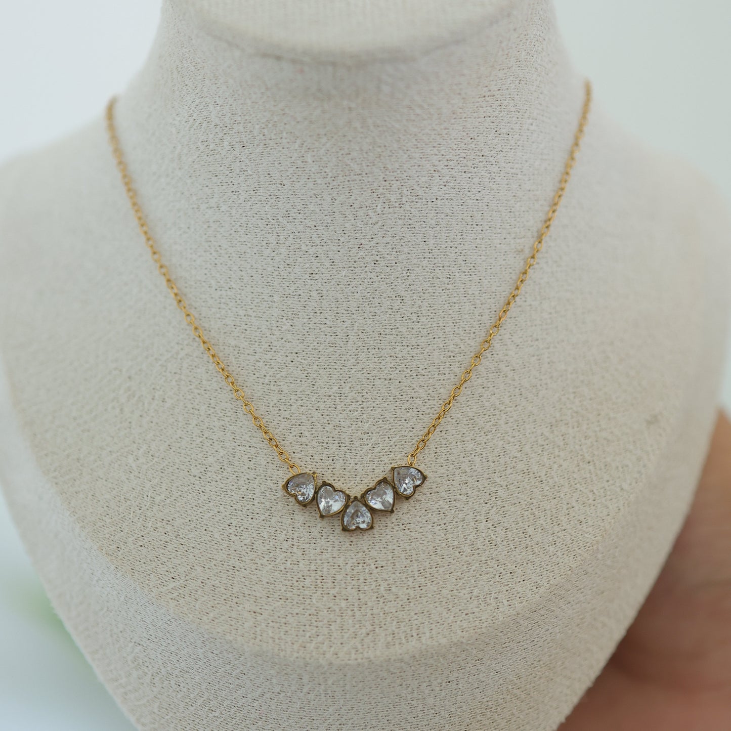 Amoura Necklace || DV154