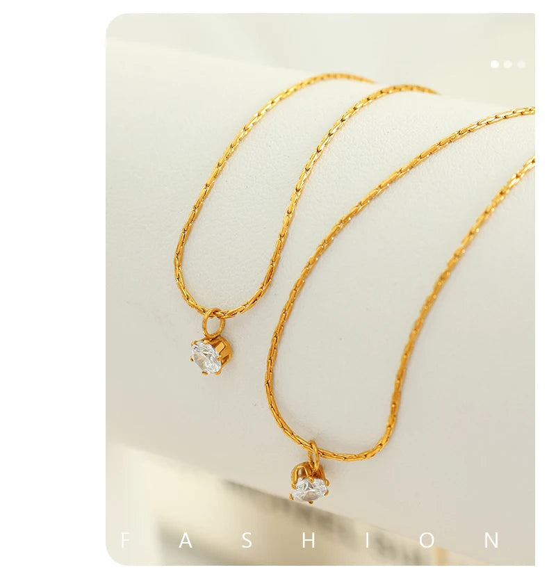 Layered Gold Necklace with Pendant || DV06