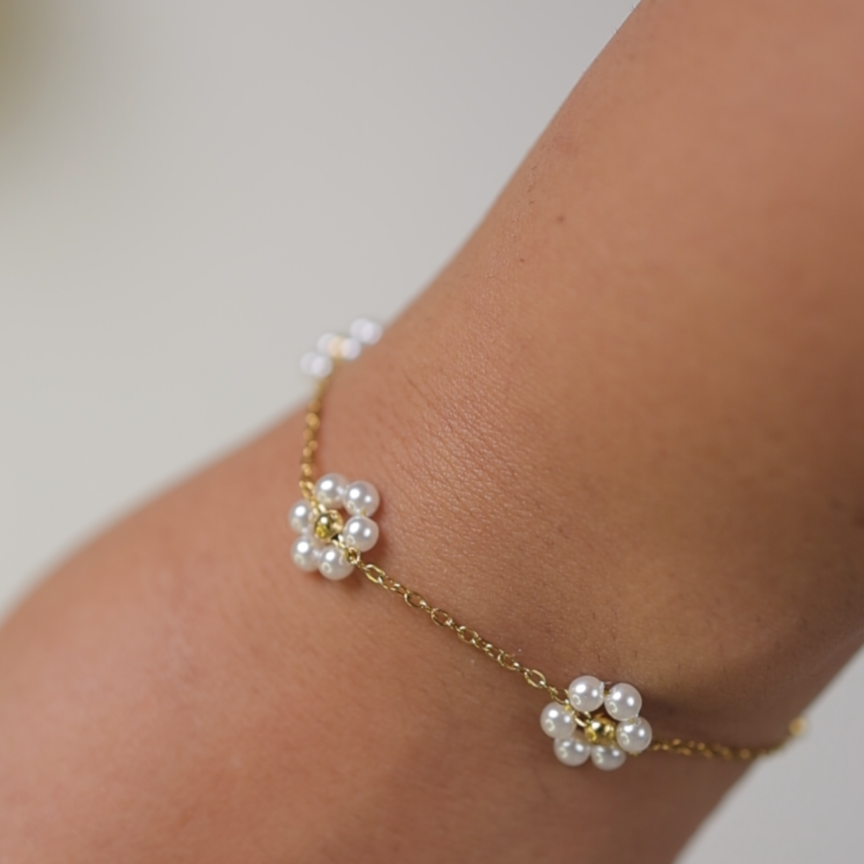 Daisy Pearl Bracelet || DV60