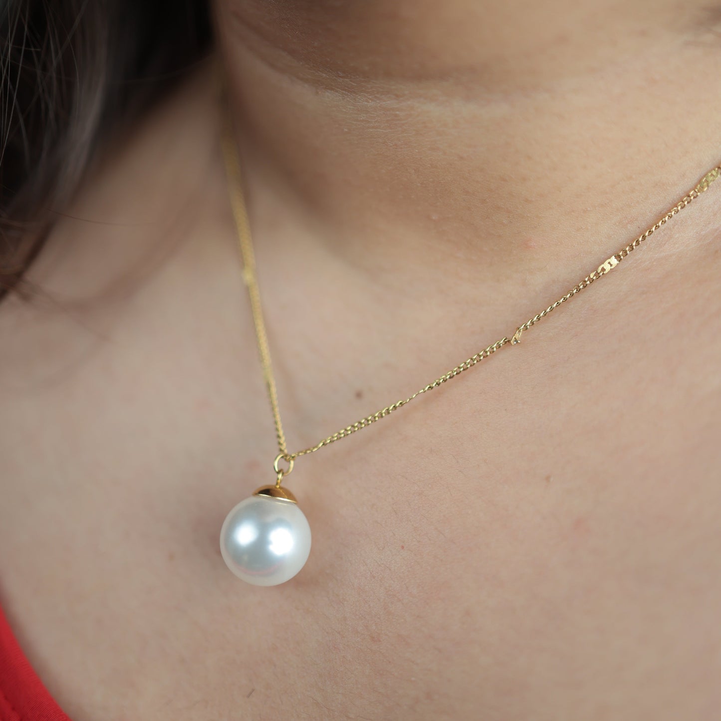 Solenne Pearl Pendant Necklace || DV136