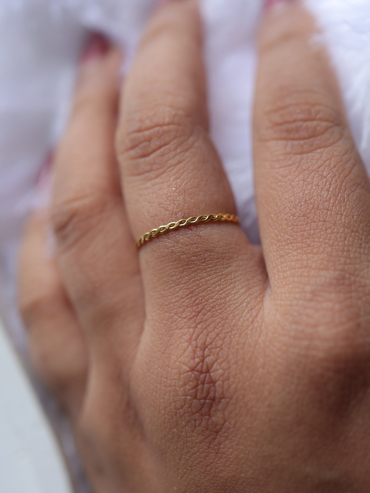 Twist of Gold Ring || DV138