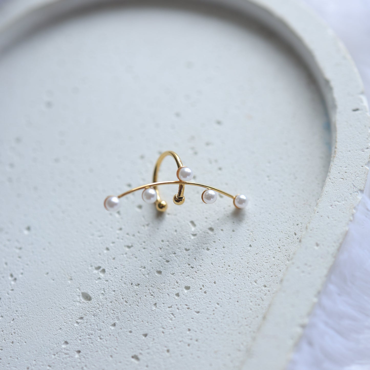 Celeste Single Ear Cuff (One Piece) || DV139