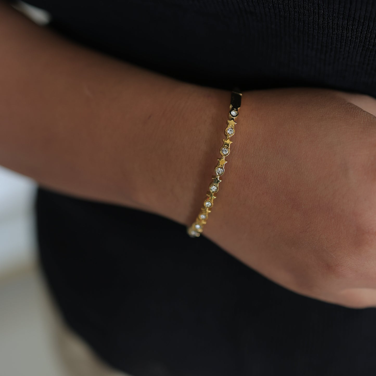 Aurora Dainty Bangle || DV146