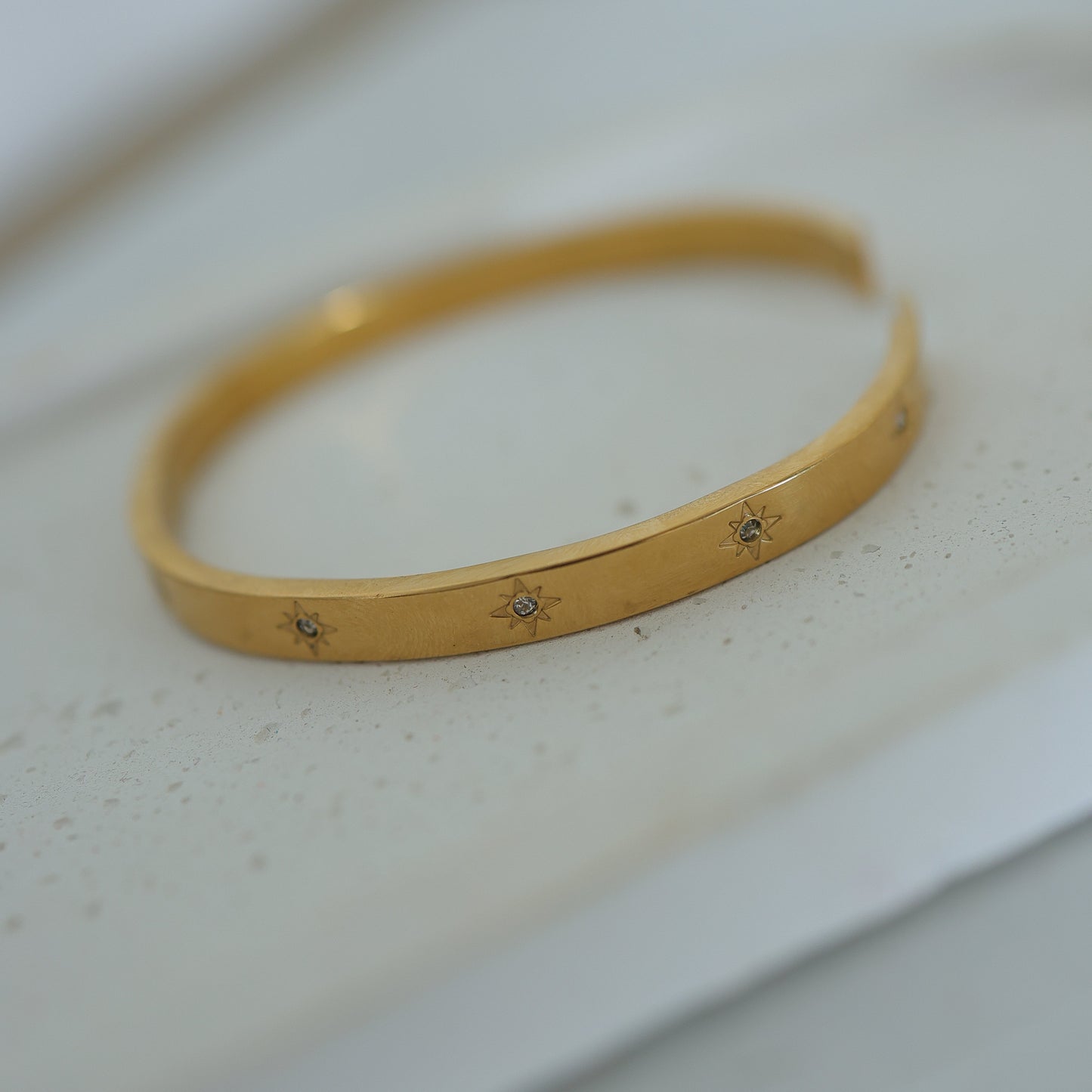 Starry Glow Cuff || DV147