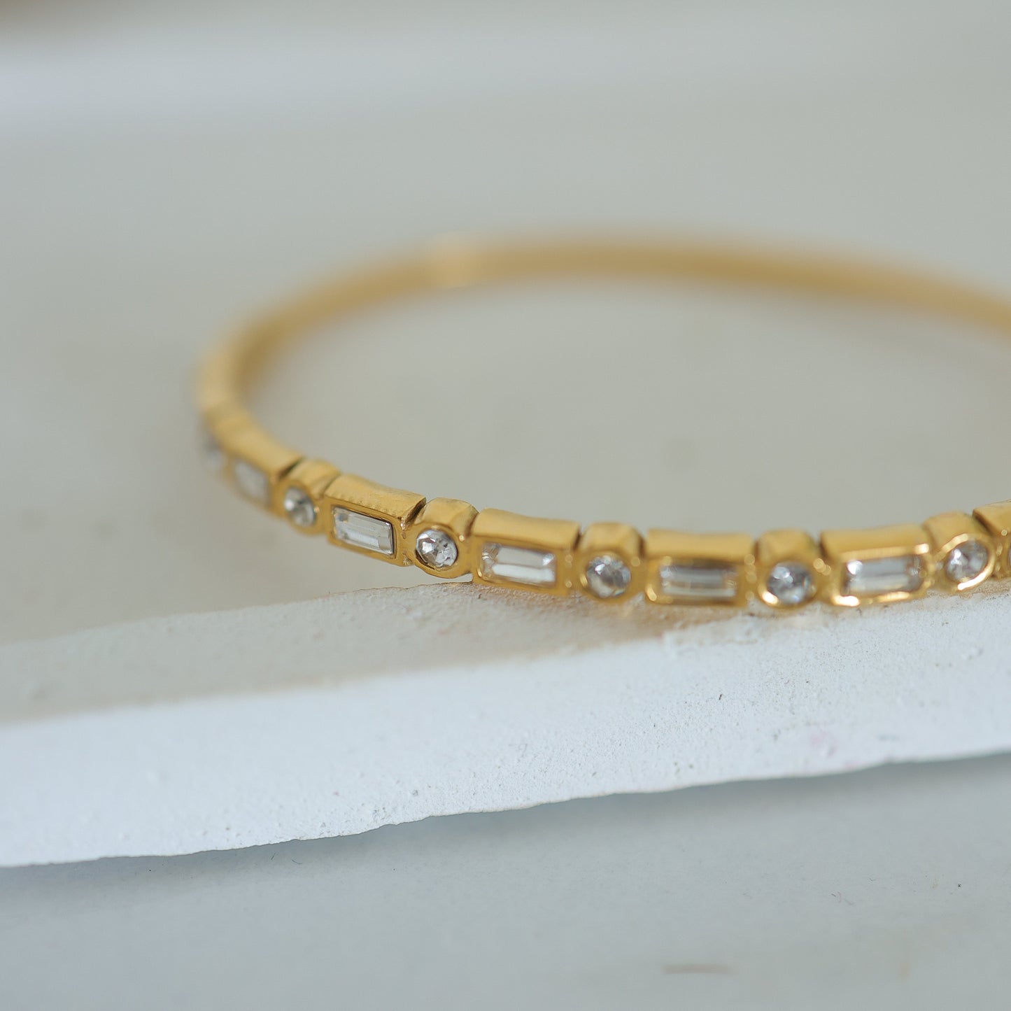 Aria CZ Diamond Bangle || DV145