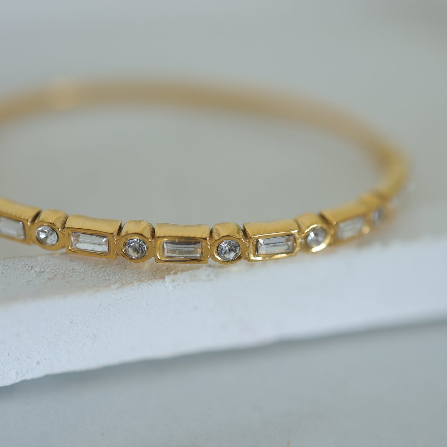 Aria CZ Diamond Bangle || DV145