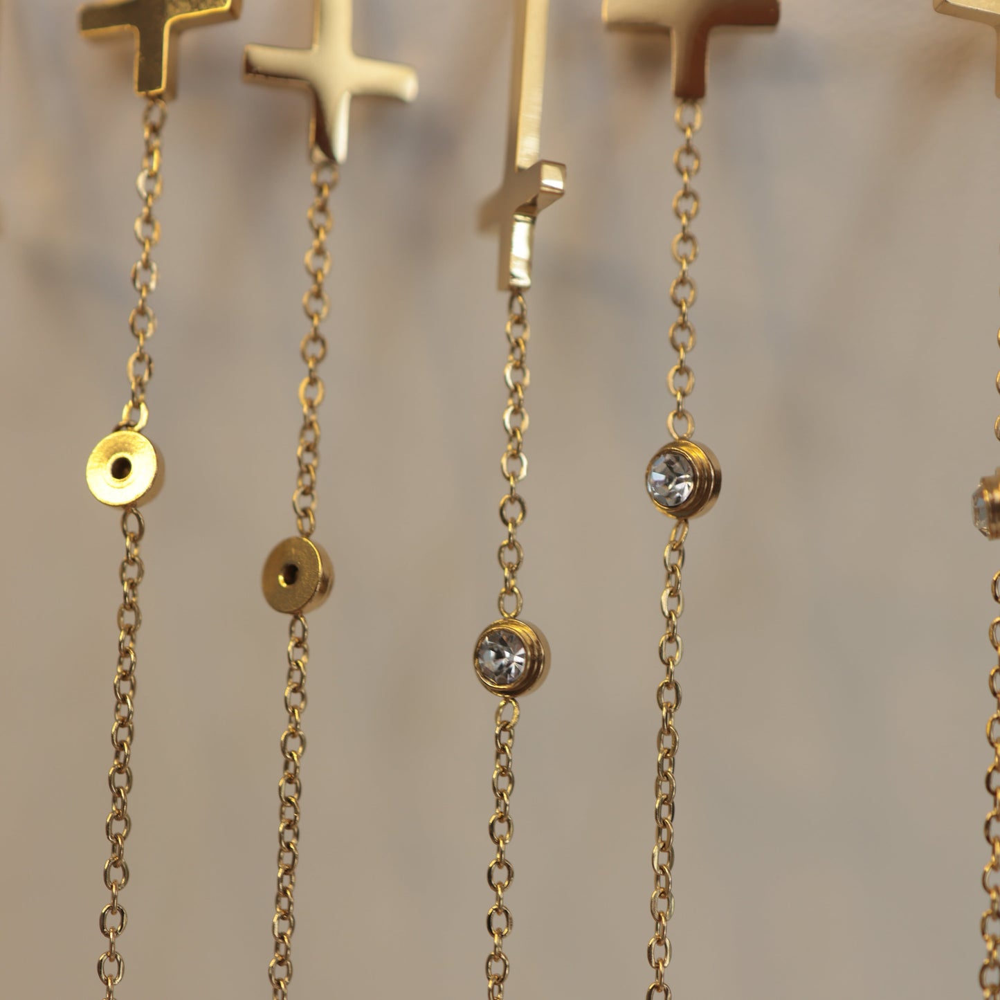 Gold-Plated Cross Bracelet || DV53