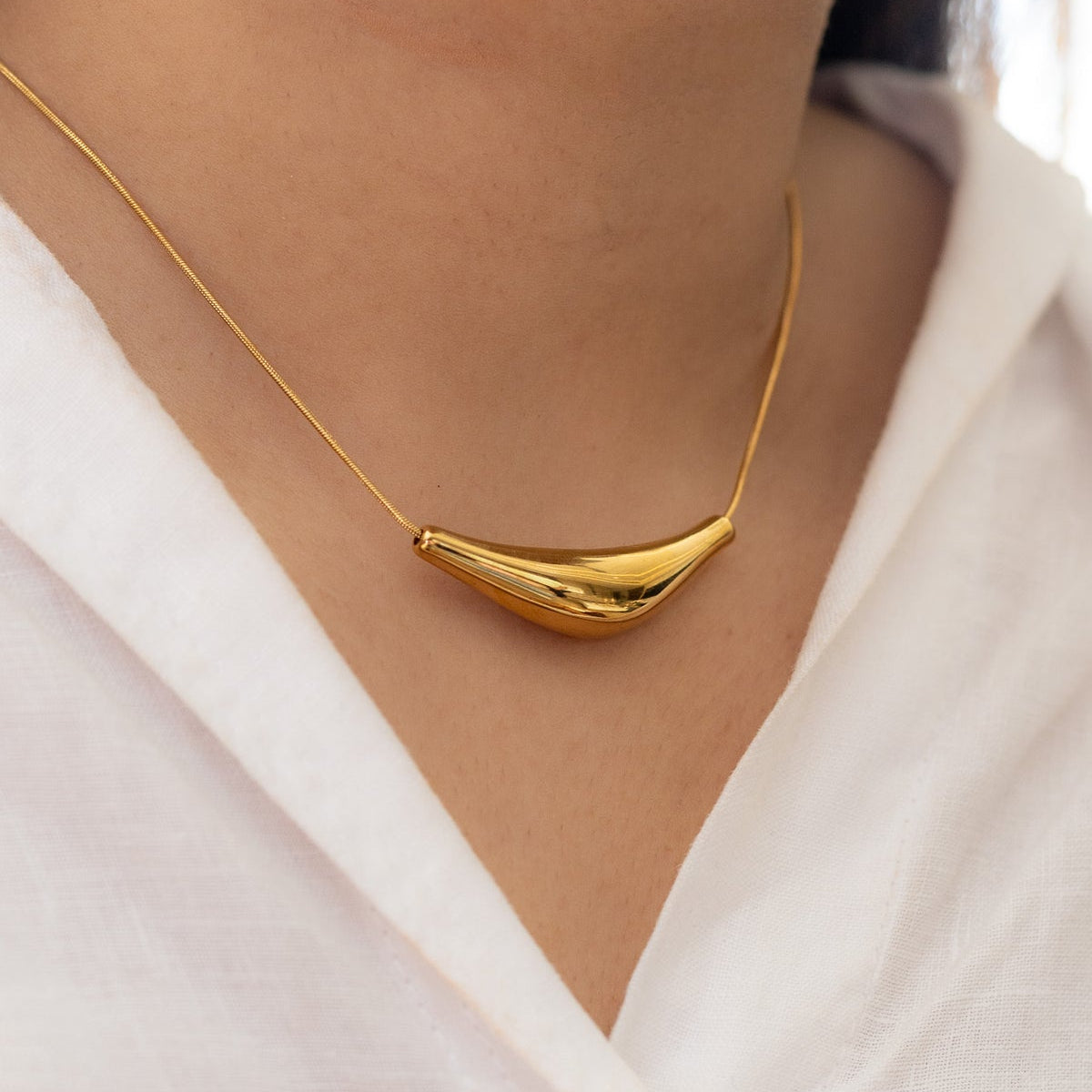 Arc Necklace || DV14