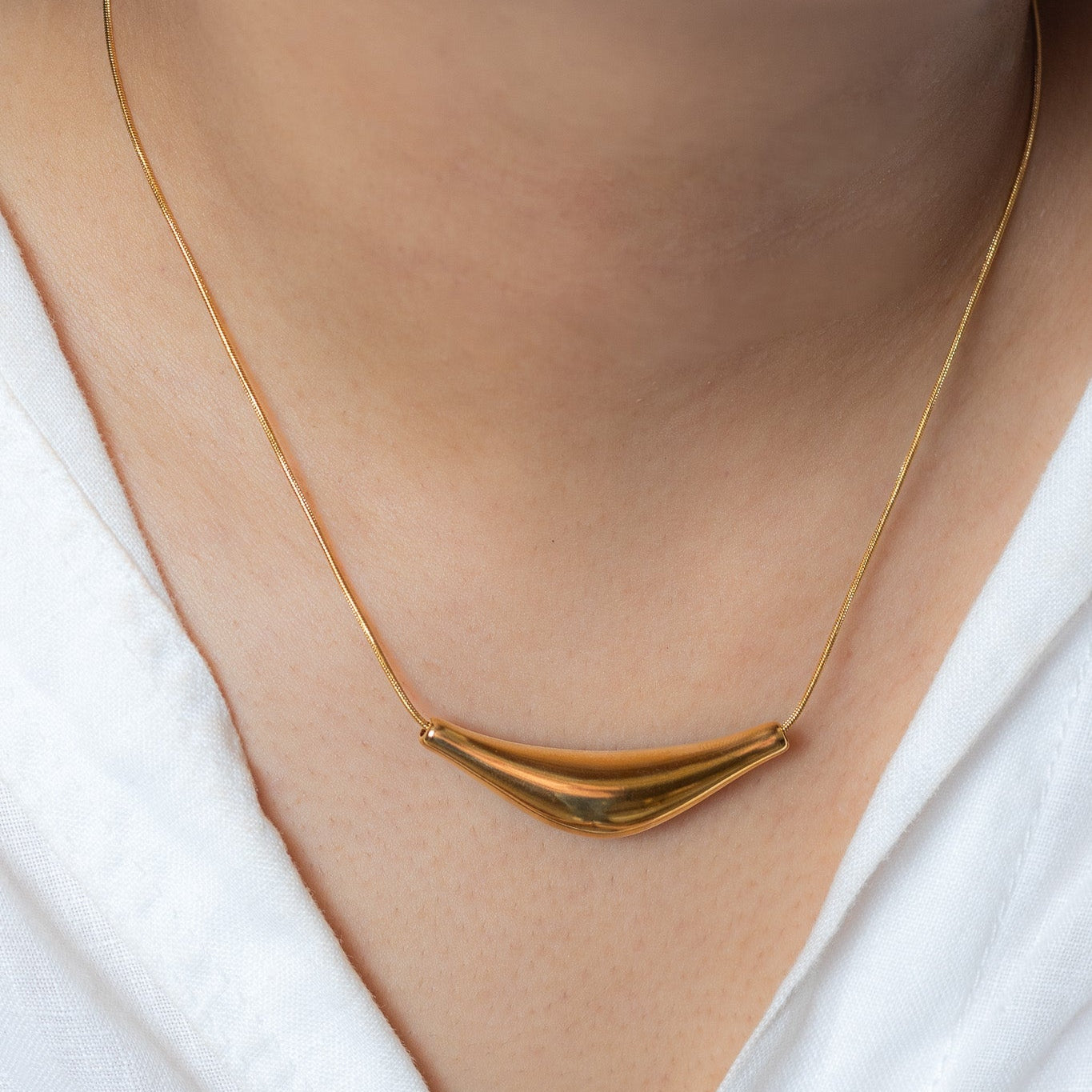 Arc Necklace || DV14