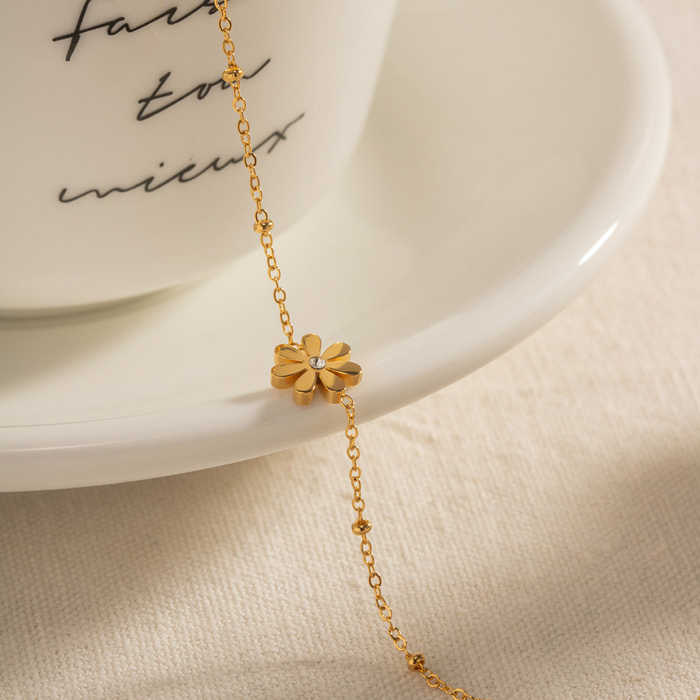 Minimalist Daisy Flower Bracelet || DV21