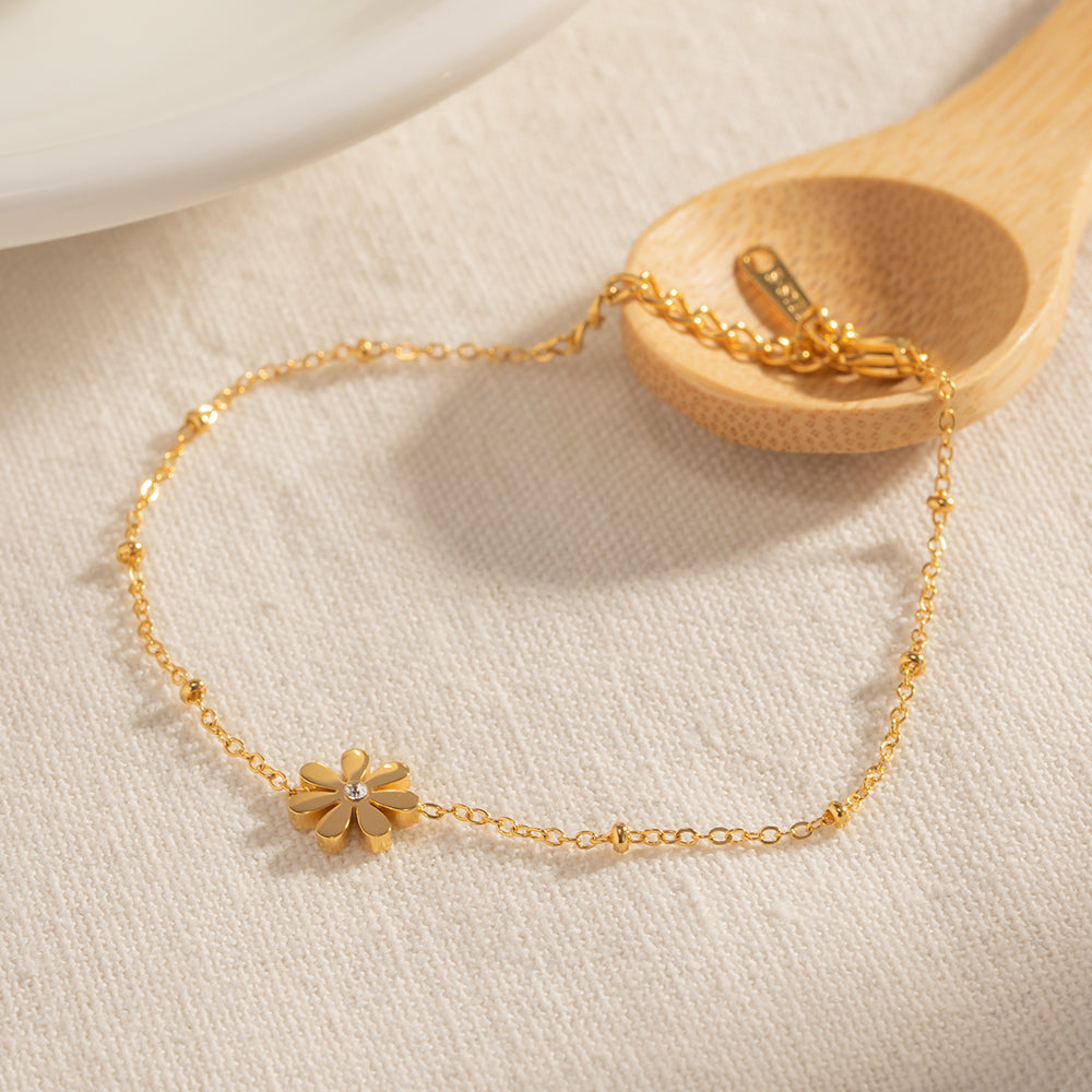 Minimalist Daisy Flower Bracelet || DV21