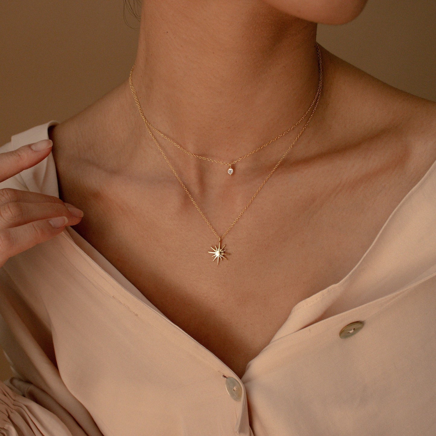 Layered Starburst Pendant Necklace || DV47