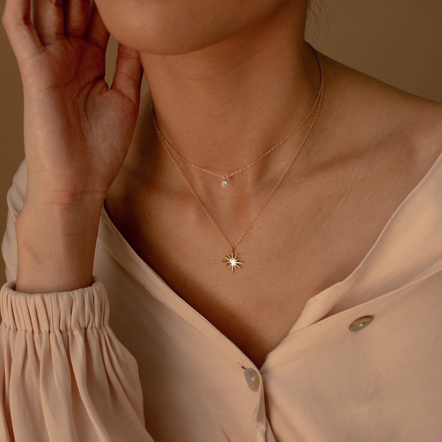 Layered Starburst Pendant Necklace || DV47