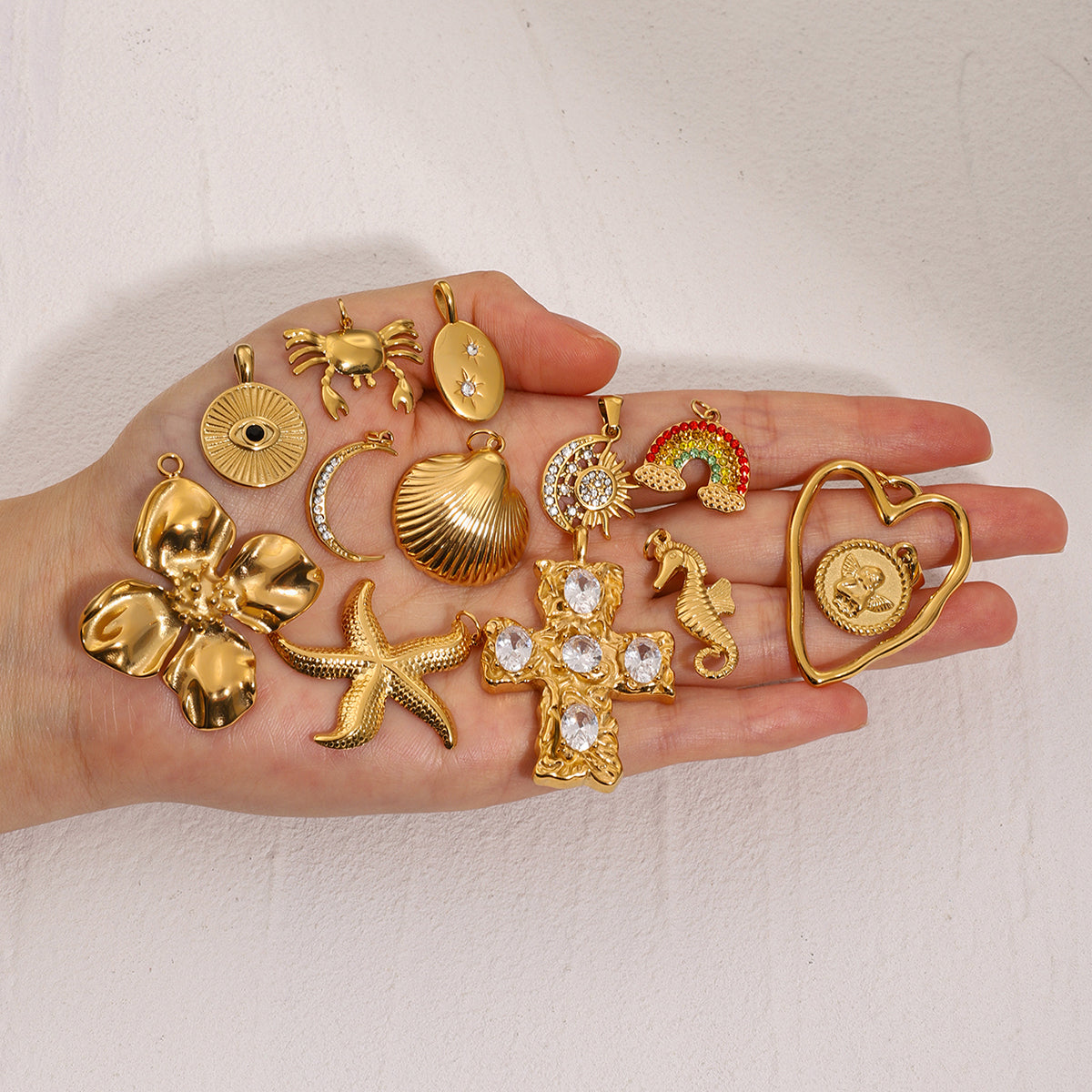 Sparkling Rainbow Charm || DV36