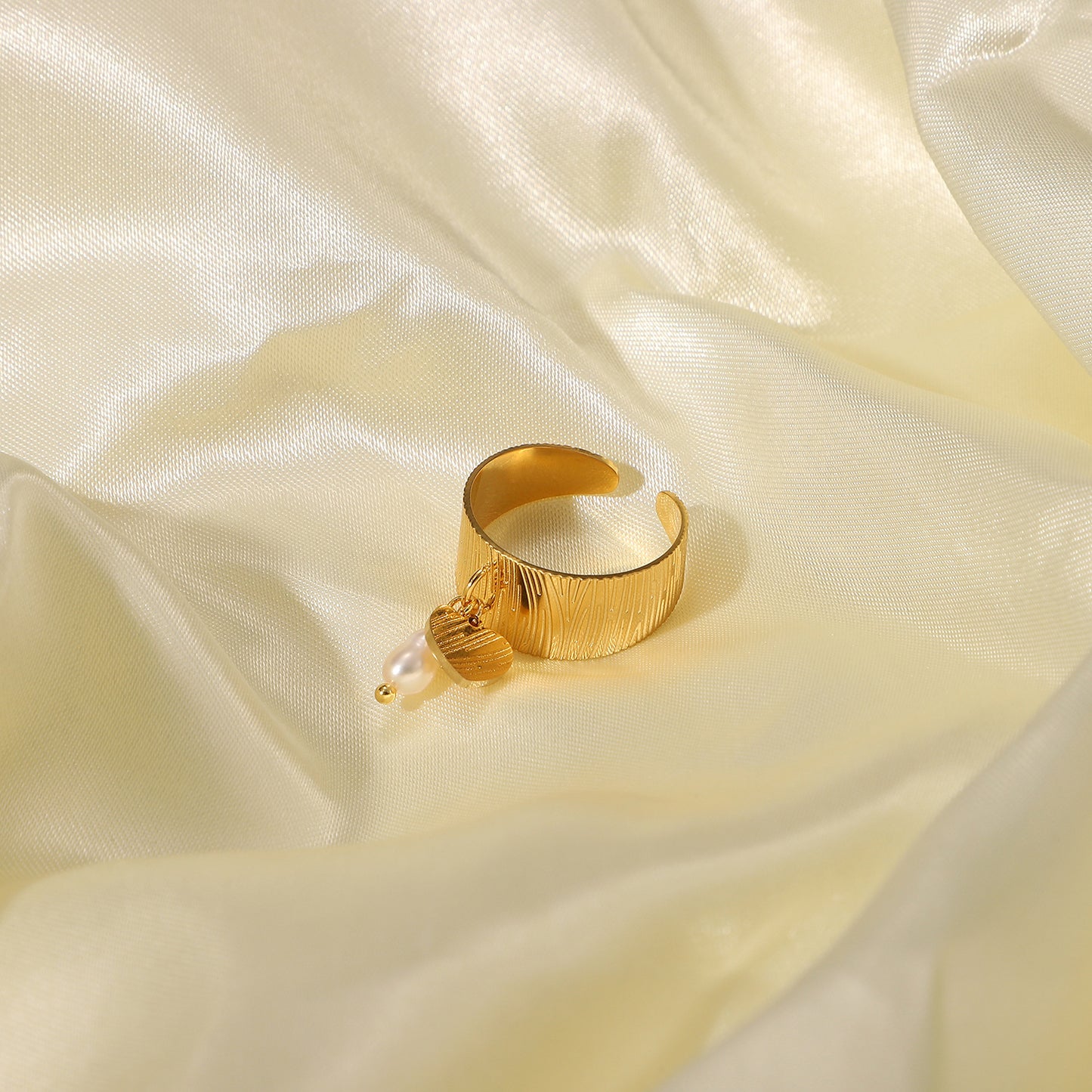 Radiant Harmony Ring || DV31