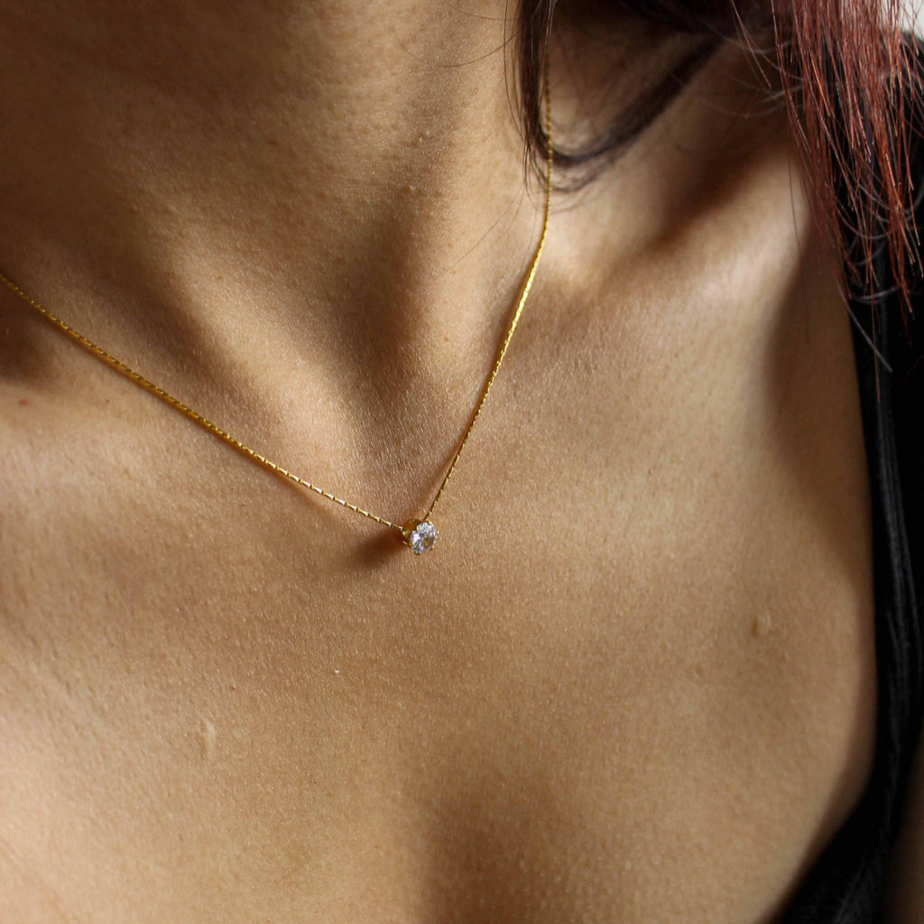 Minimalist Gold Solitaire Necklace || DV49