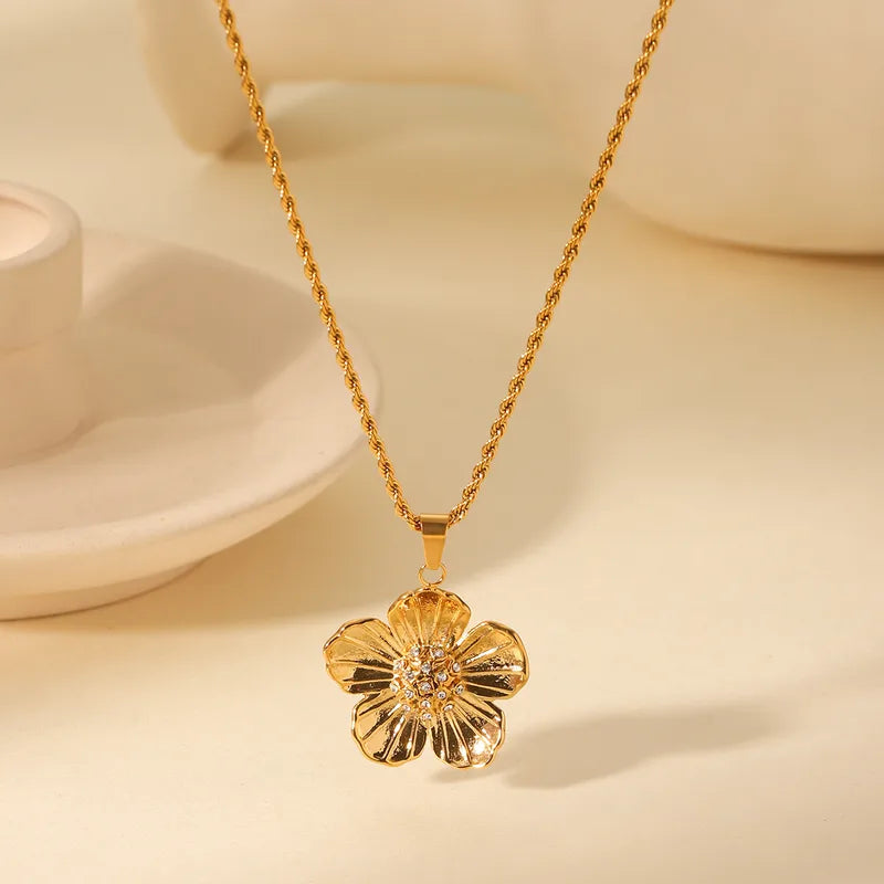 Aurielle Bloom Necklace || DV100