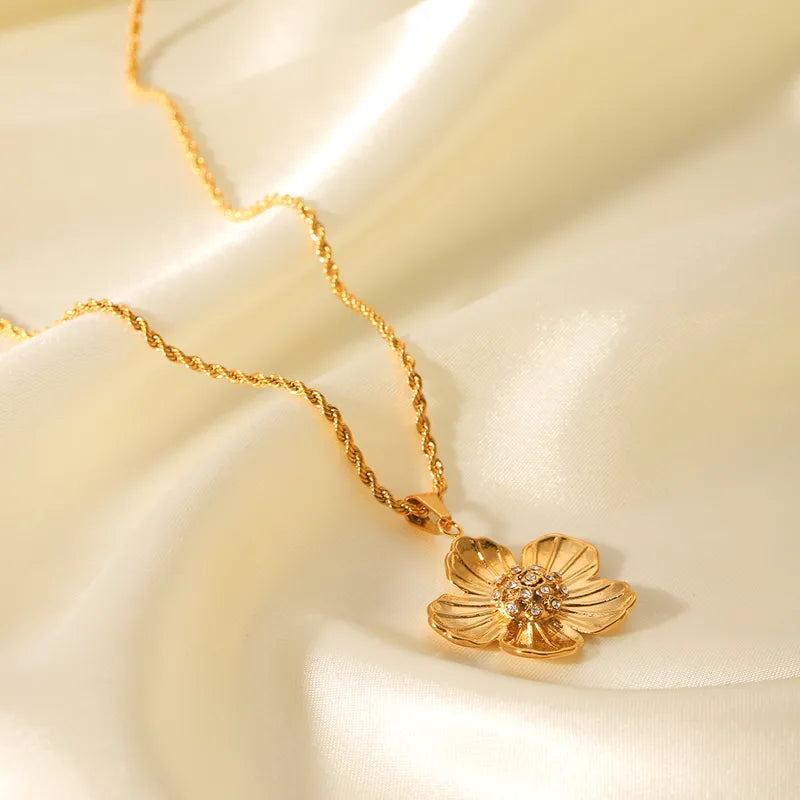 Aurielle Bloom Necklace || DV100