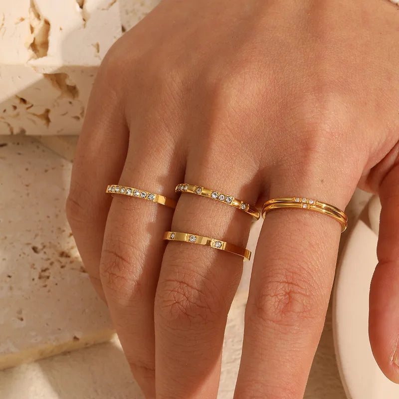 Luxe Solitaire Slim Diamond Ring || DV110