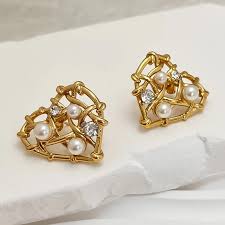 Celeste Cage Hearts || DV87