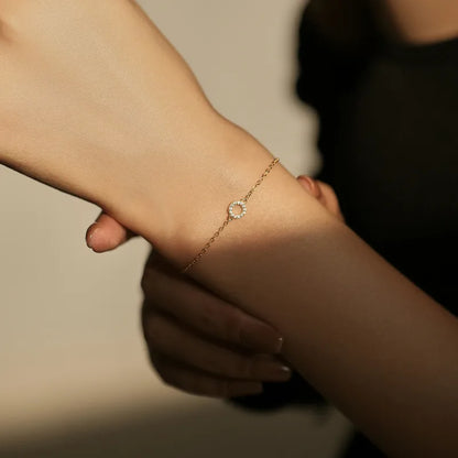 Stella Halo Circle Bracelet || DV420