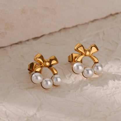 Belle Bow Pearl Earrings || DV161