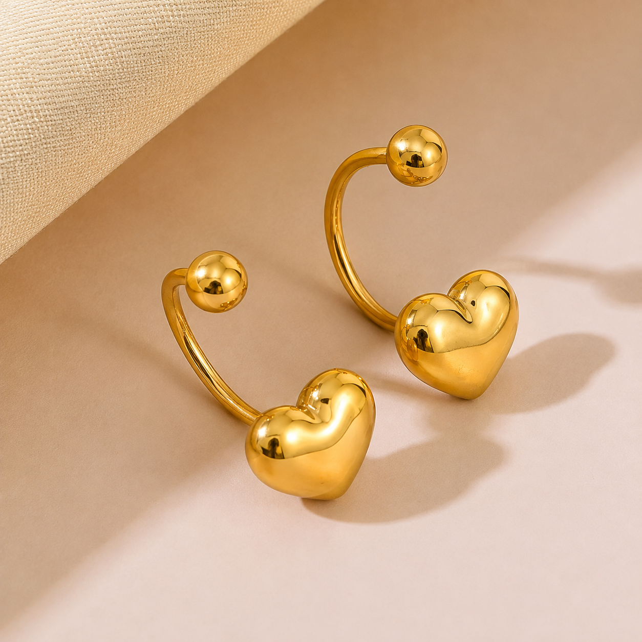 Heart Hug Earrings || DV520