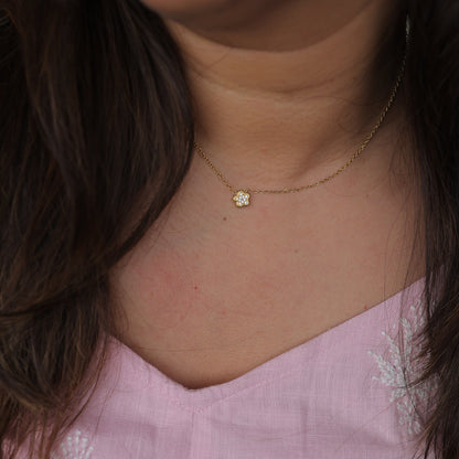 Elowyn Petal Necklace || DV177