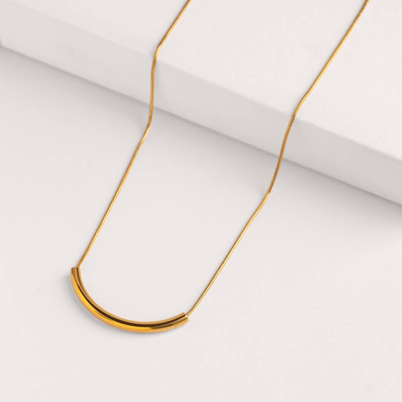 Aera Curve Bar Necklace || DV327
