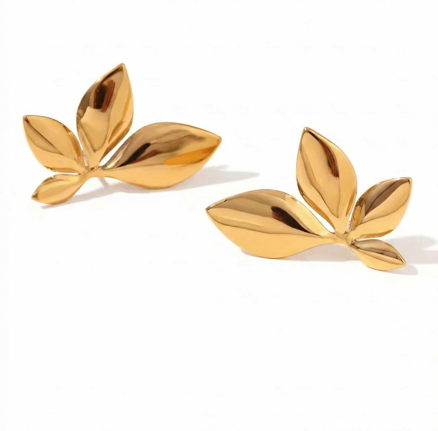 Gilded Leaf Earrings || DV54