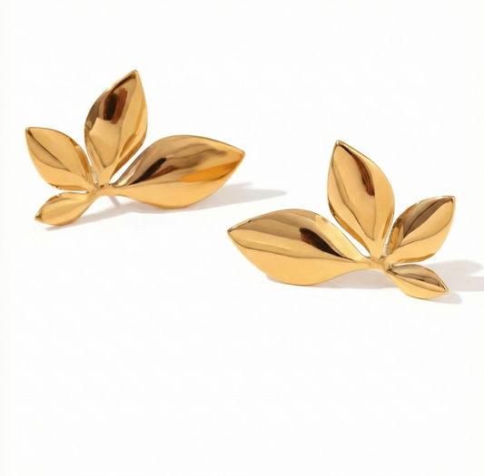 Gilded Leaf Earrings || DV54