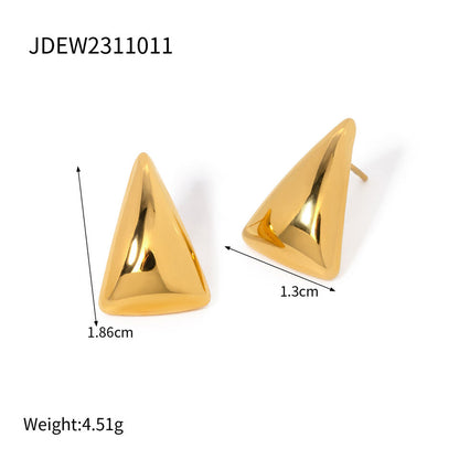 Lume Pyramid Studs || DV196