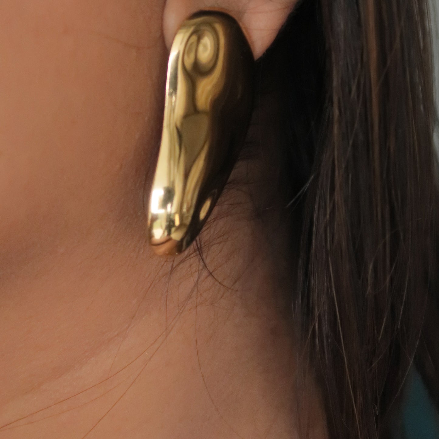 Molten Flow Statement Studs || DV89