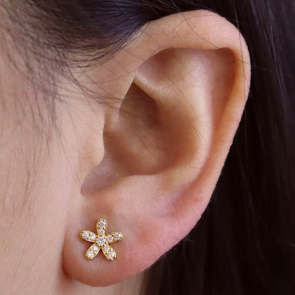 Stella Bloom Studs || DV438