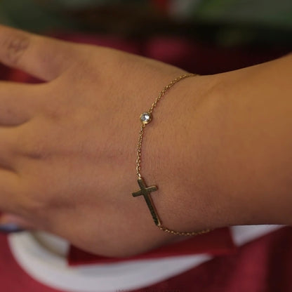 Gold-Plated Cross Bracelet || DV53