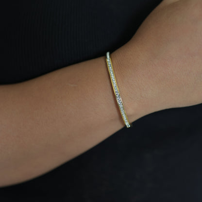 Dazzle Line Bangle || DV148