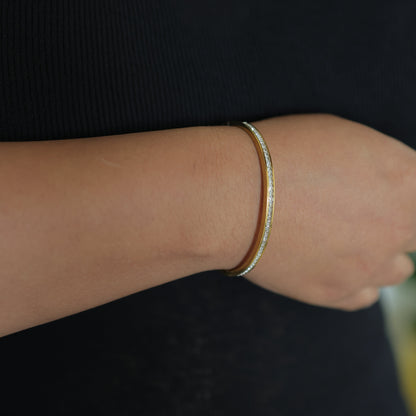 Dazzle Line Bangle || DV148