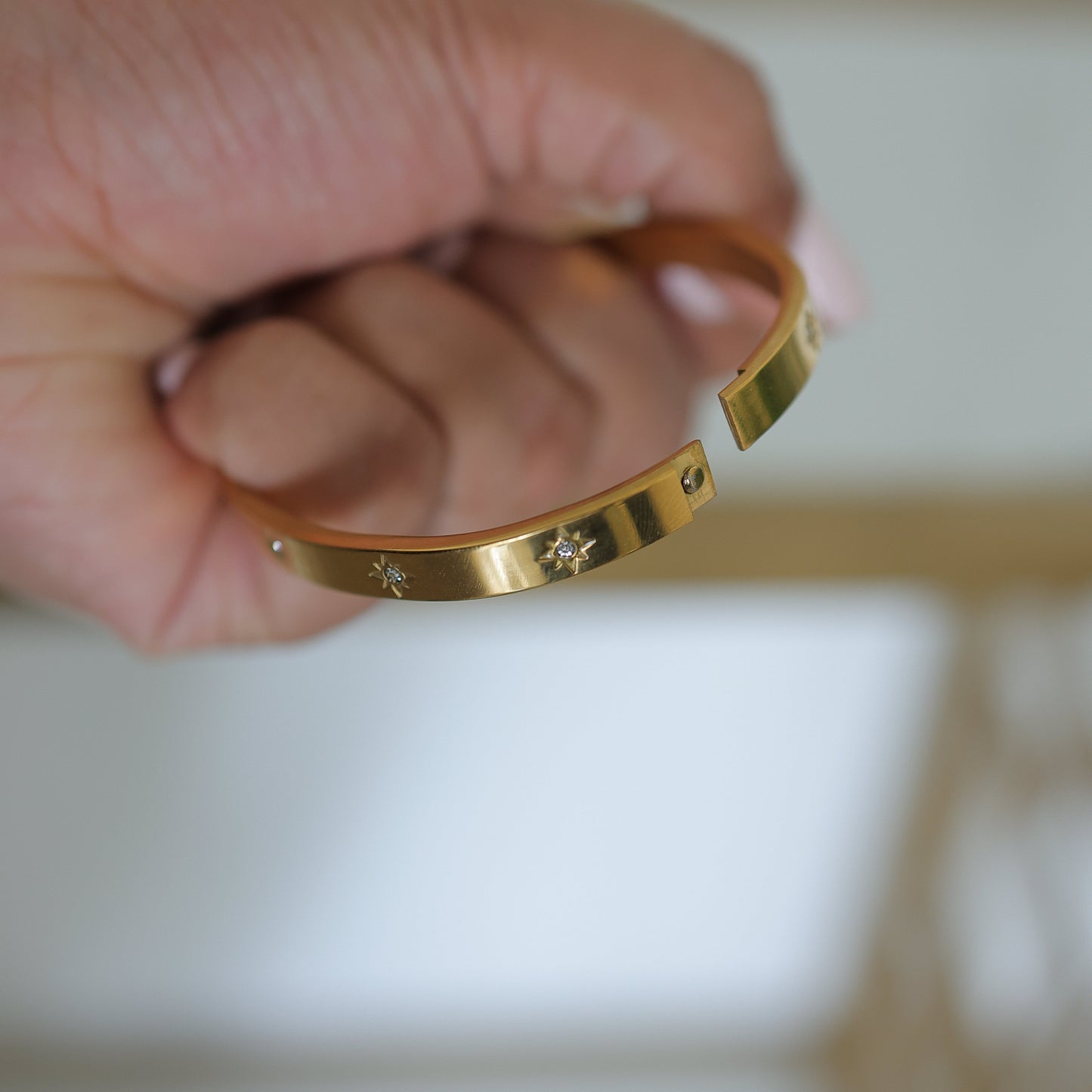 Starry Glow Cuff || DV147