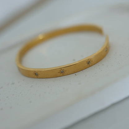 Starry Glow Cuff || DV147