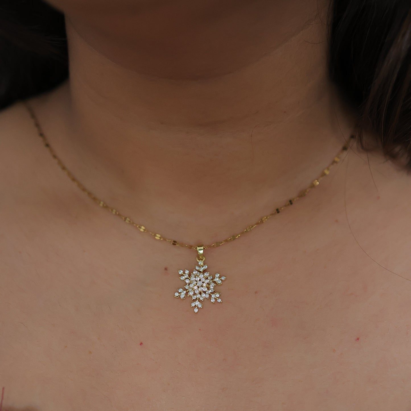 Frostflake Spark Pendant Necklace || DV193