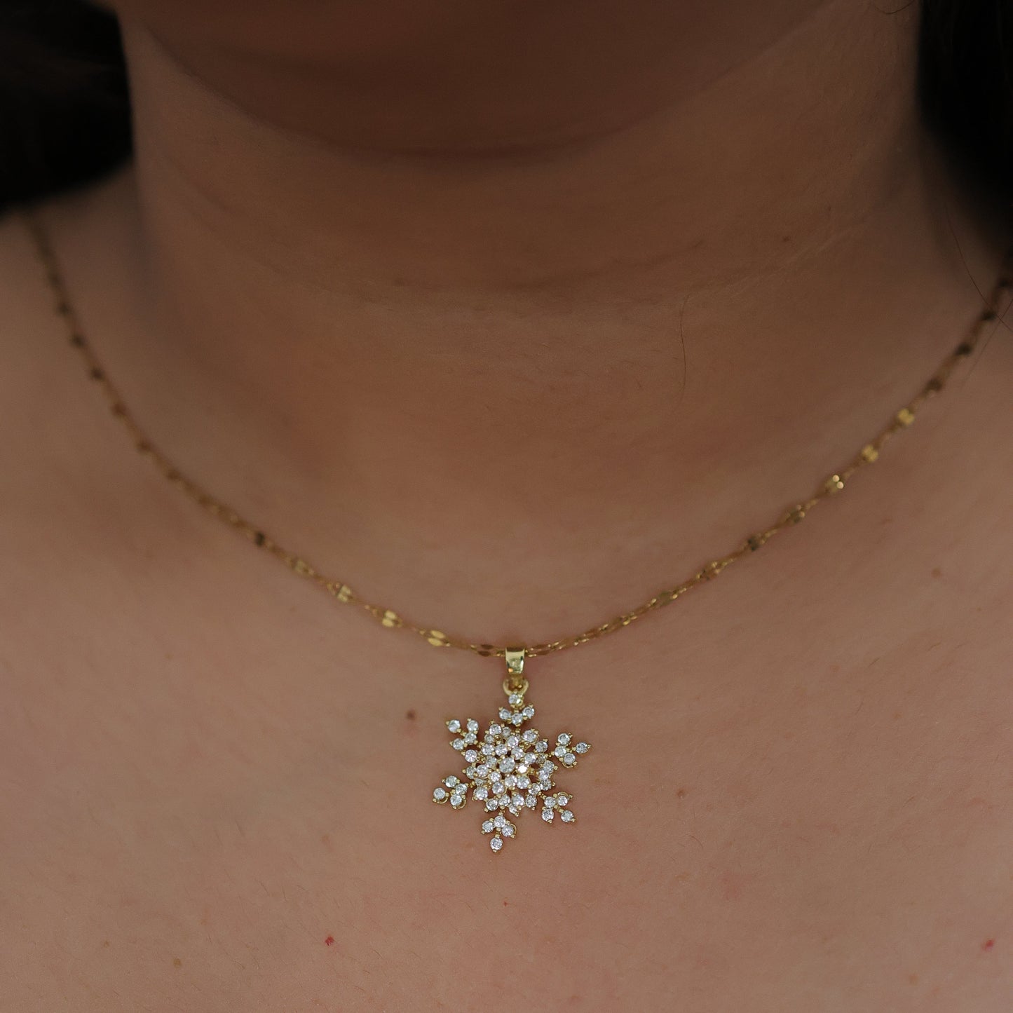Frostflake Spark Pendant Necklace || DV193