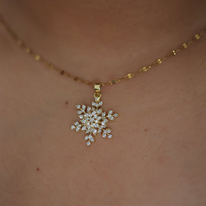 Frostflake Spark Pendant Necklace || DV193