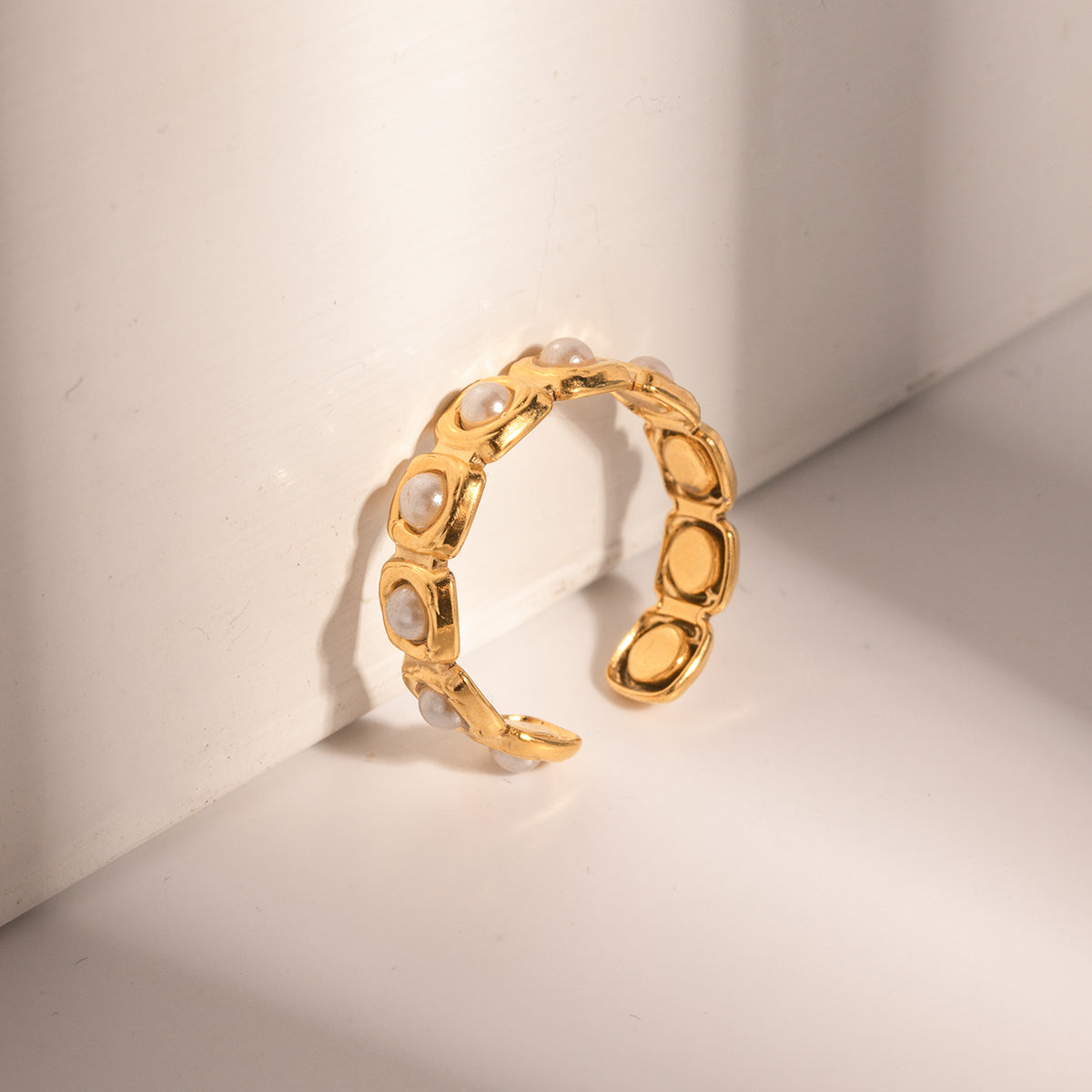 Open Ring with Pearl Accents || DV24
